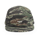 Five-Panel-Cap: Schirm-Cap mit Logo - Hall.one