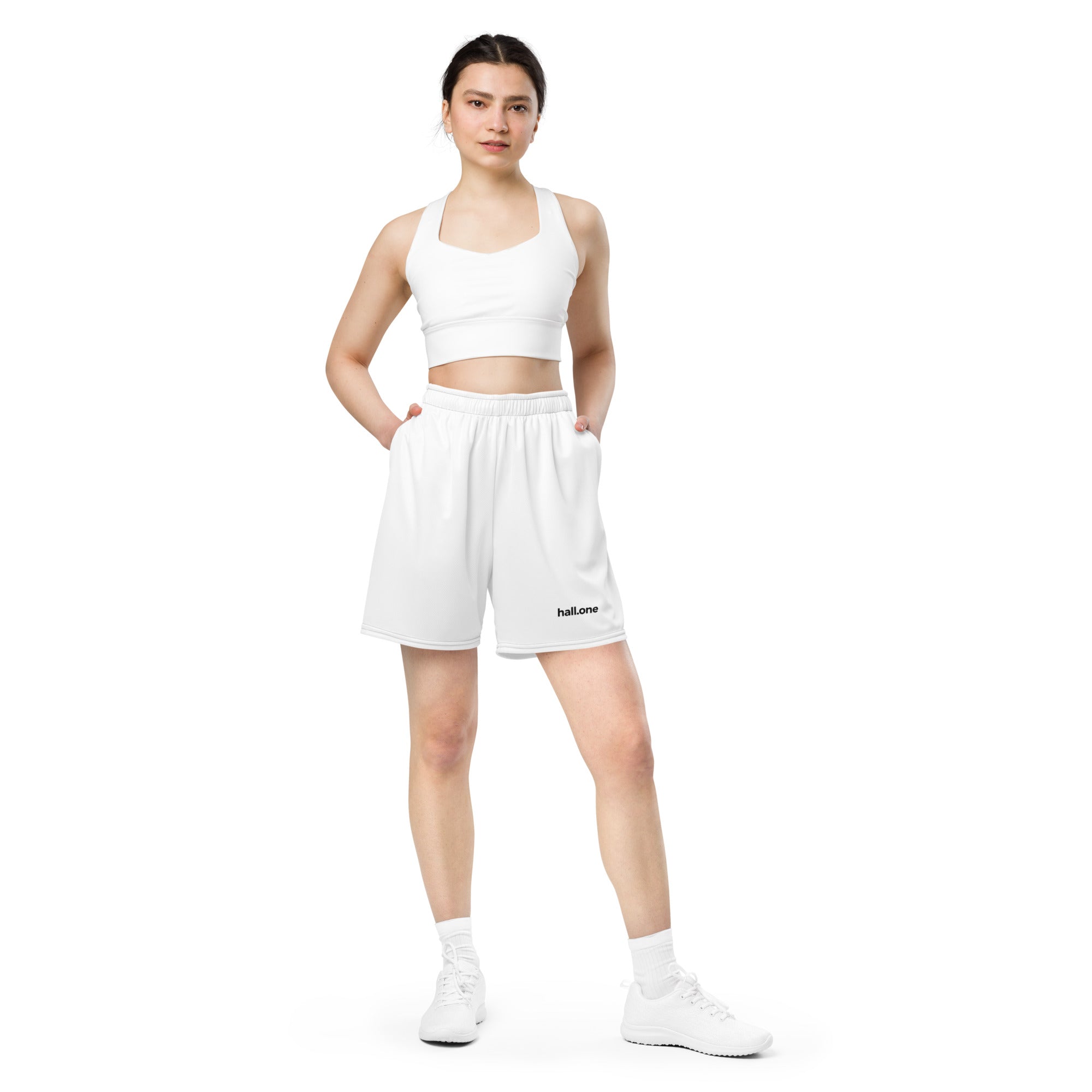 Mesh-Shorts: Leichte Shorts mit Logo - Hall.one