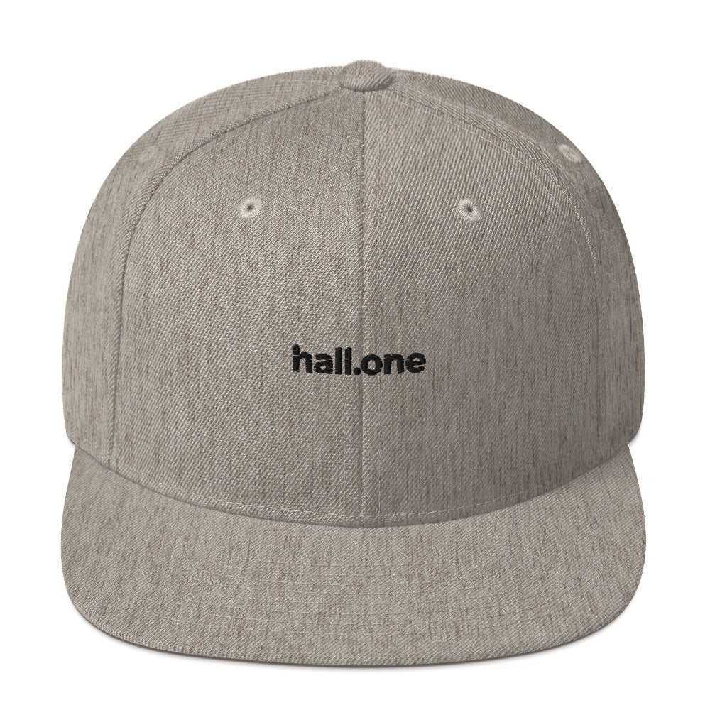 Snapback-Cap: Schildkappe mit Logo - Hall.one