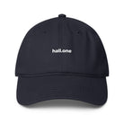 Tief geschnittene Baseball Cap: Personaliserbare Baseball Cap - Hall.one